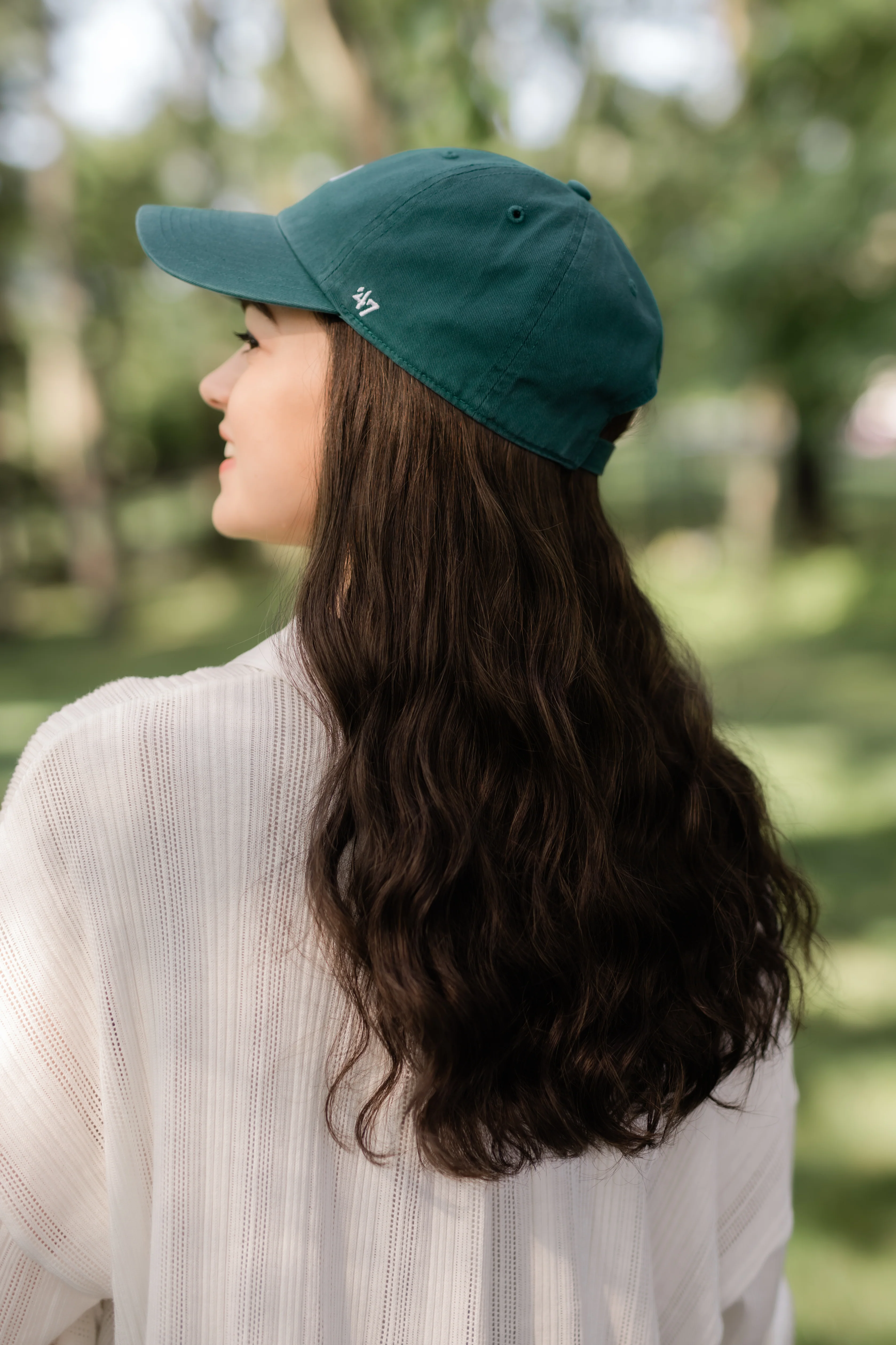 CLASSIC Dark Brown Wavy Hat Wig - Image 4