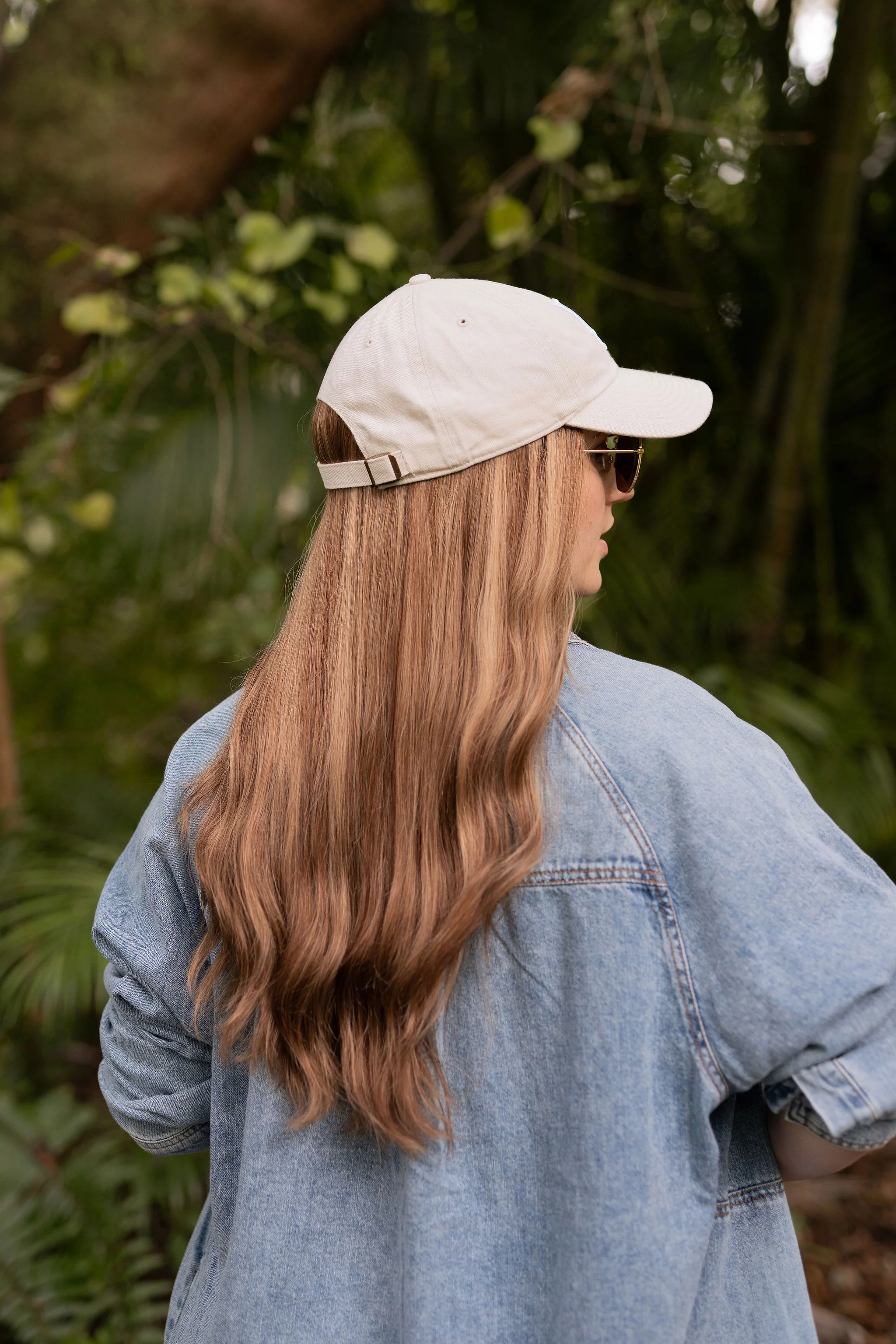 SUPER Bronde Light Wave Hat Wig - Image 5