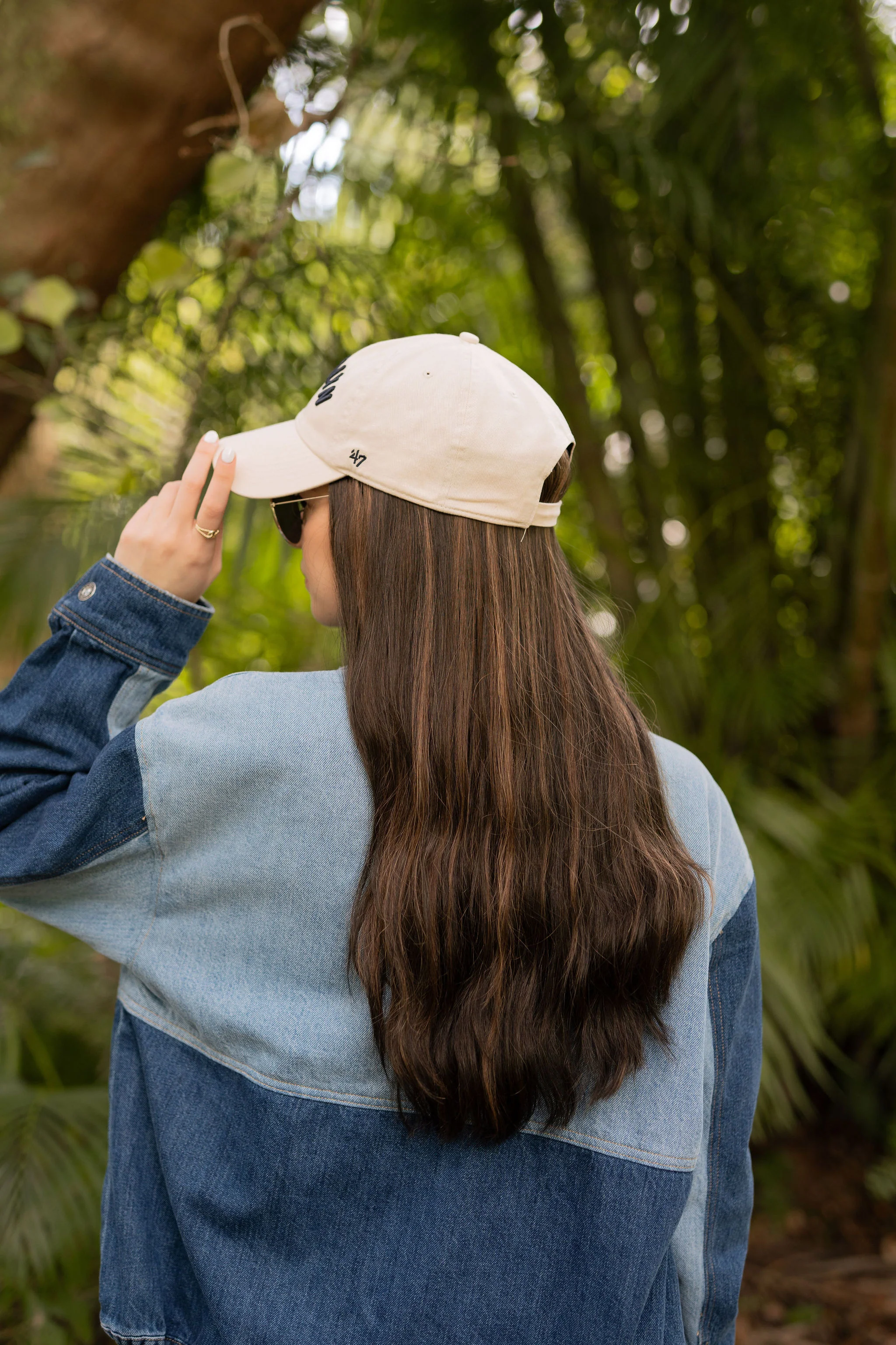 SUPER Mocha Light Wave Hat Wig - Image 3